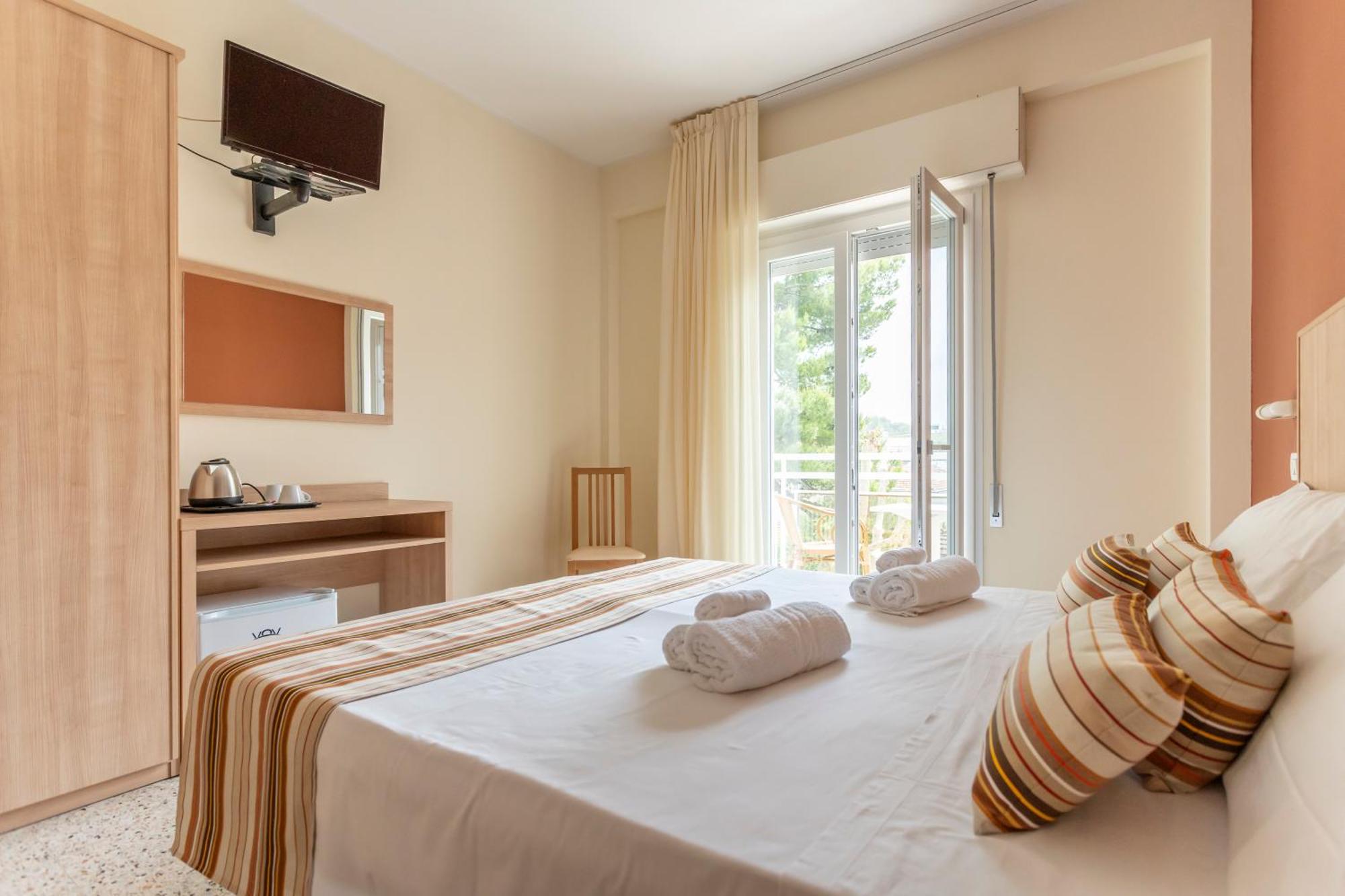 Hotel Cormoran リッチョーネ エクステリア 写真
