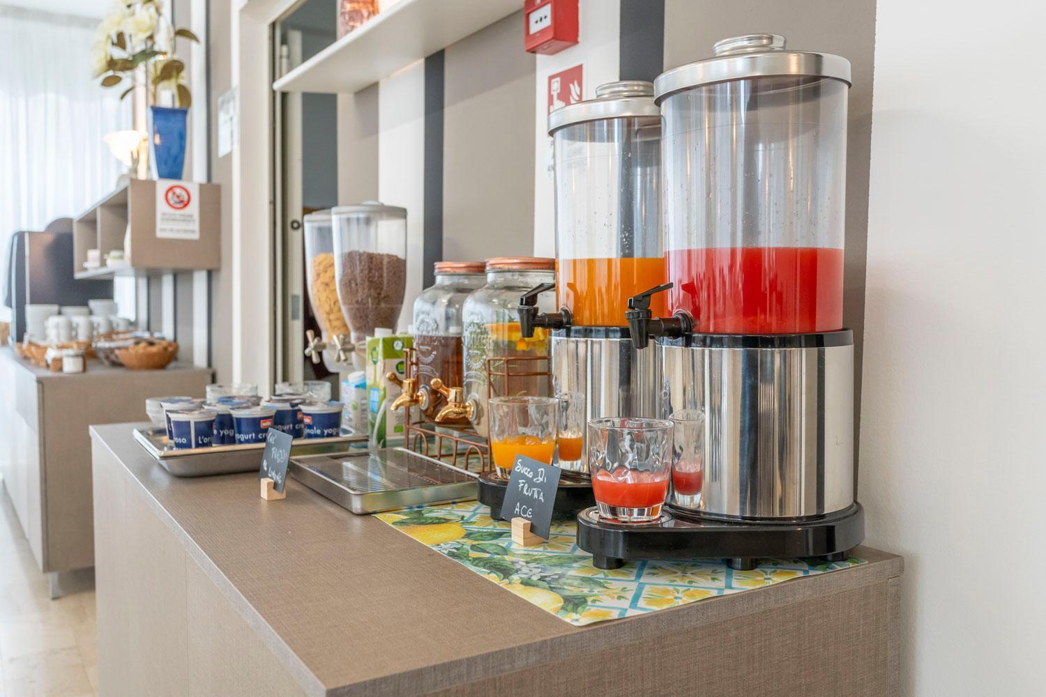 Hotel Cormoran リッチョーネ エクステリア 写真